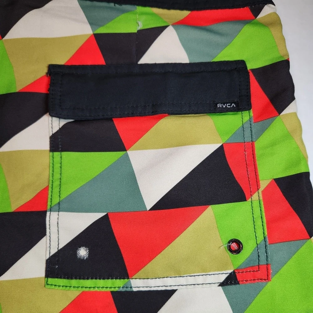 RVCA Barry McGee Artist Network Program Board Shorts Mens 36 Geometric Triangle